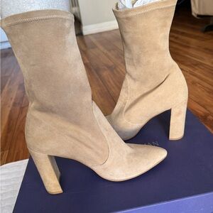 Stuart Weitzman Clinger Bootie NWT 9.5 M $60